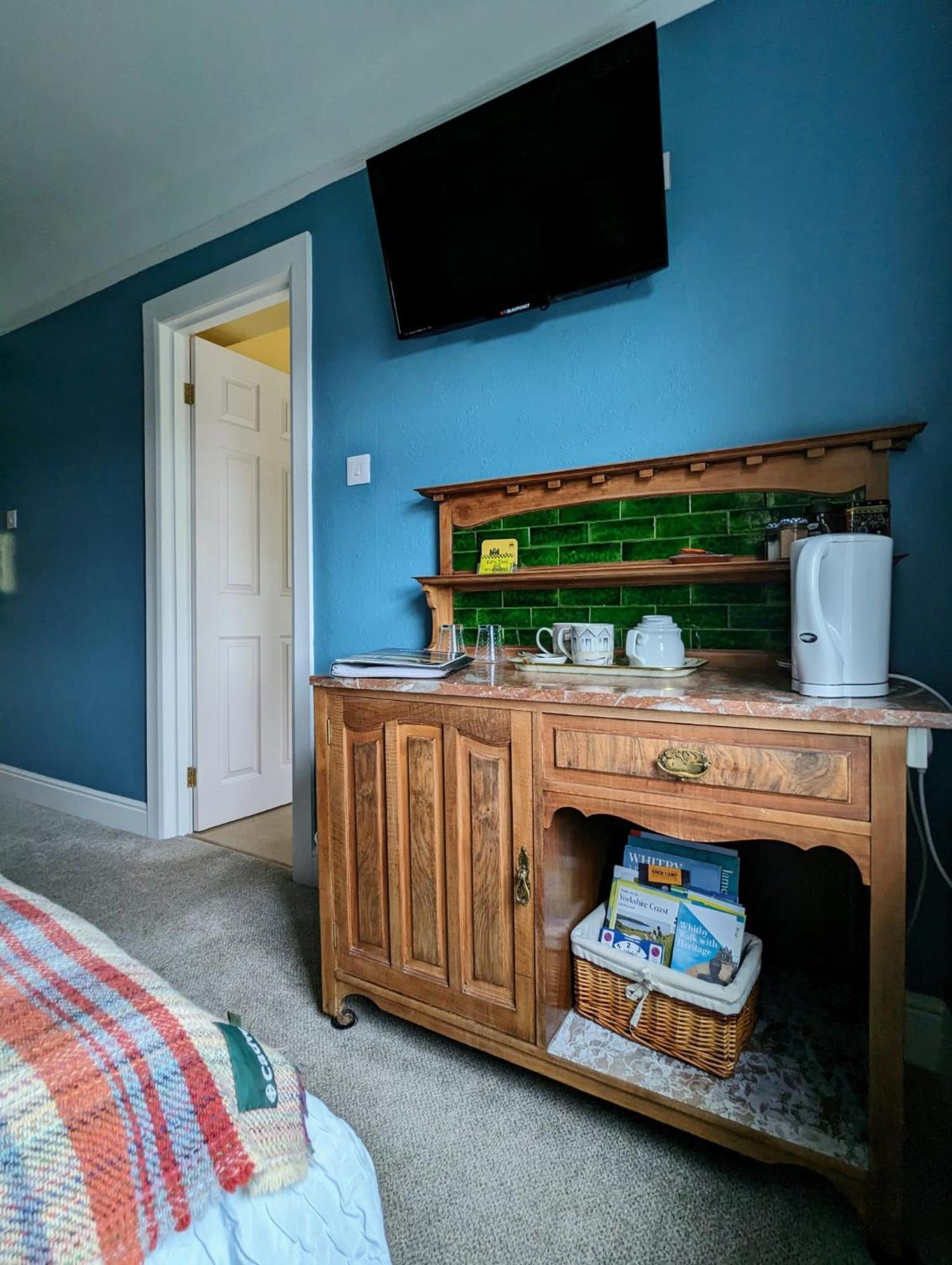 Bed and Breakfast Number 18 à Whitby Extérieur photo
