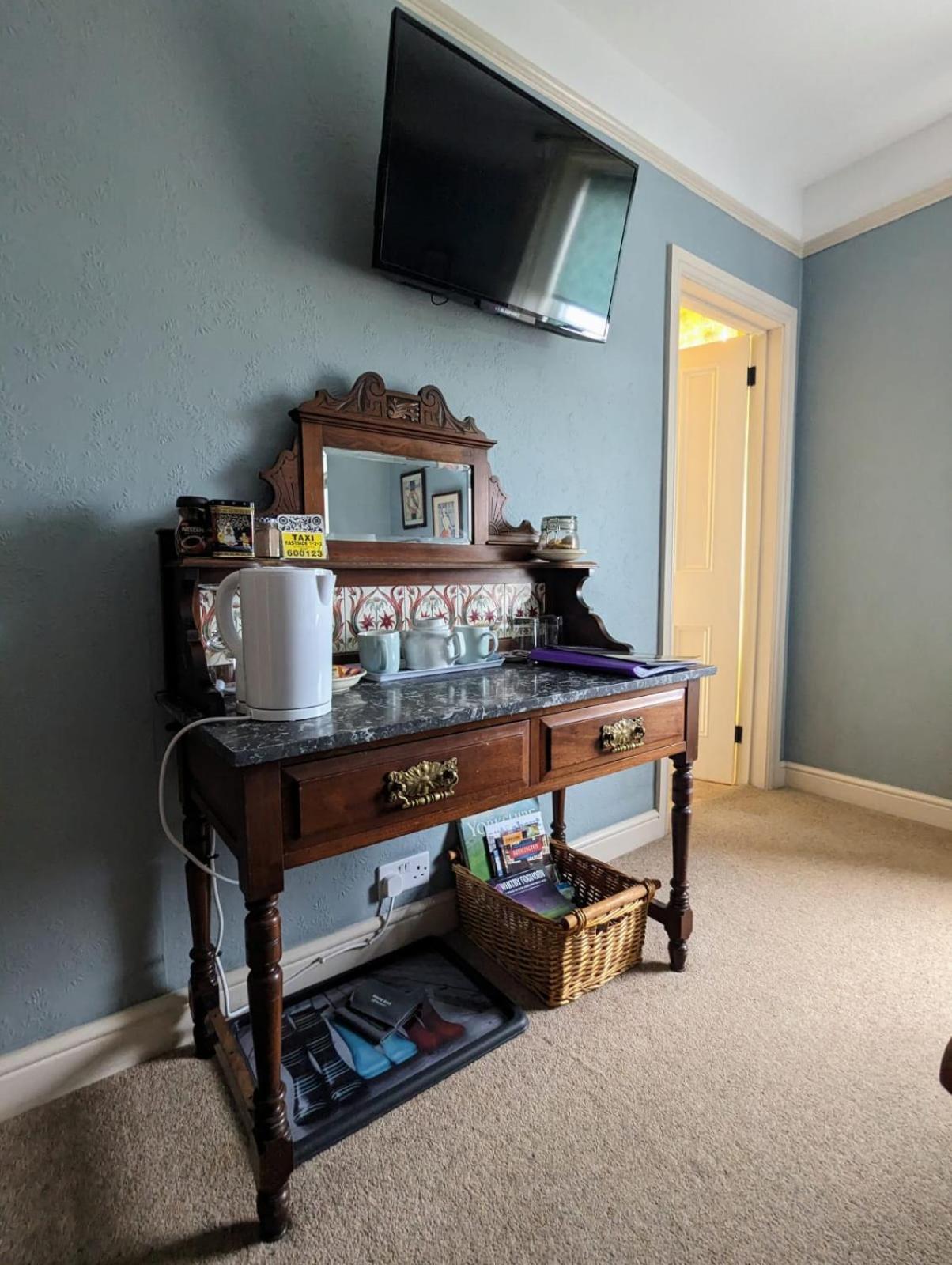 Bed and Breakfast Number 18 à Whitby Extérieur photo